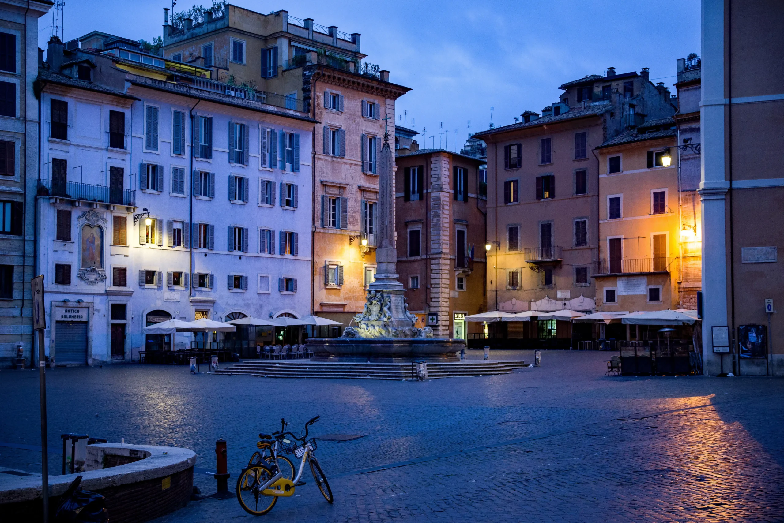 inicom global rome italy piazza navona travel